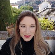 Profesora de español para extranjeros, con nivel b2 de inglés. Grado en trabajo social. He Estado viviendo en Inglaterra y Suiza